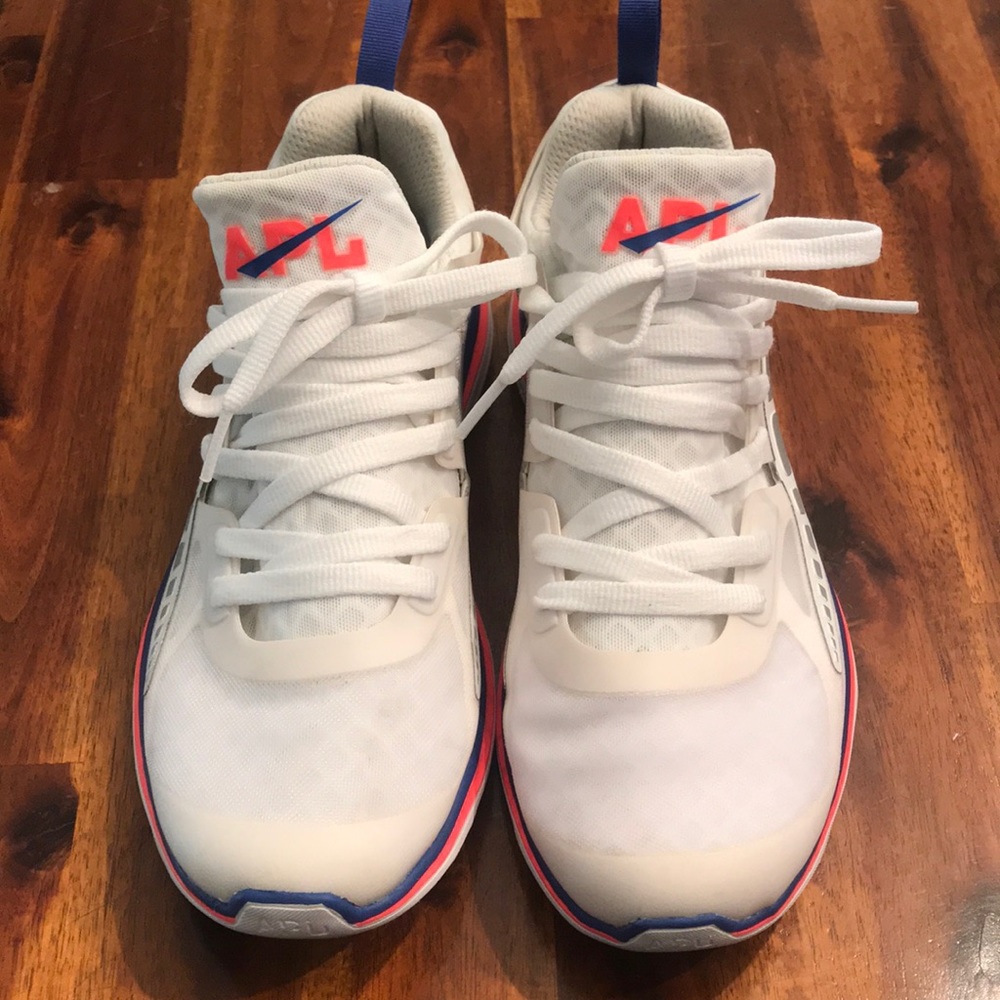 APL shoes 9